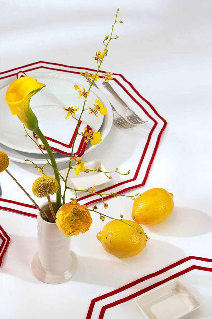 Lipstick - Geometric Round Placemat