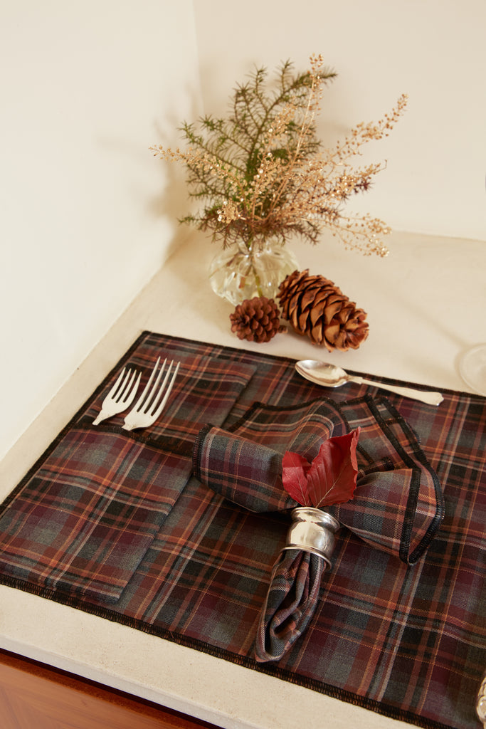 Brown Checkered Cutlery Holder